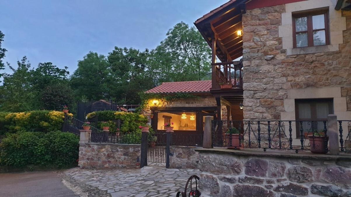Casa Rural Caborzal Renedo De Cabuerniga Exterior foto