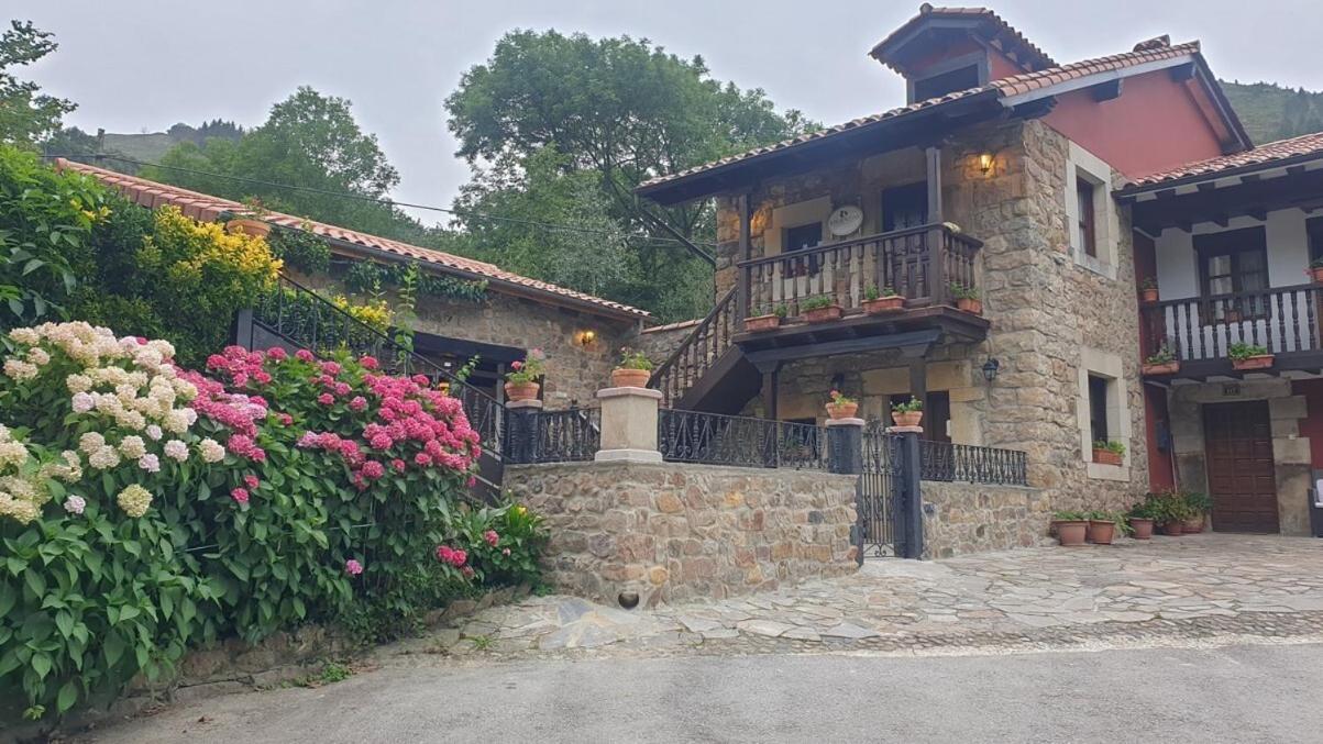 Casa Rural Caborzal Renedo De Cabuerniga Exterior foto