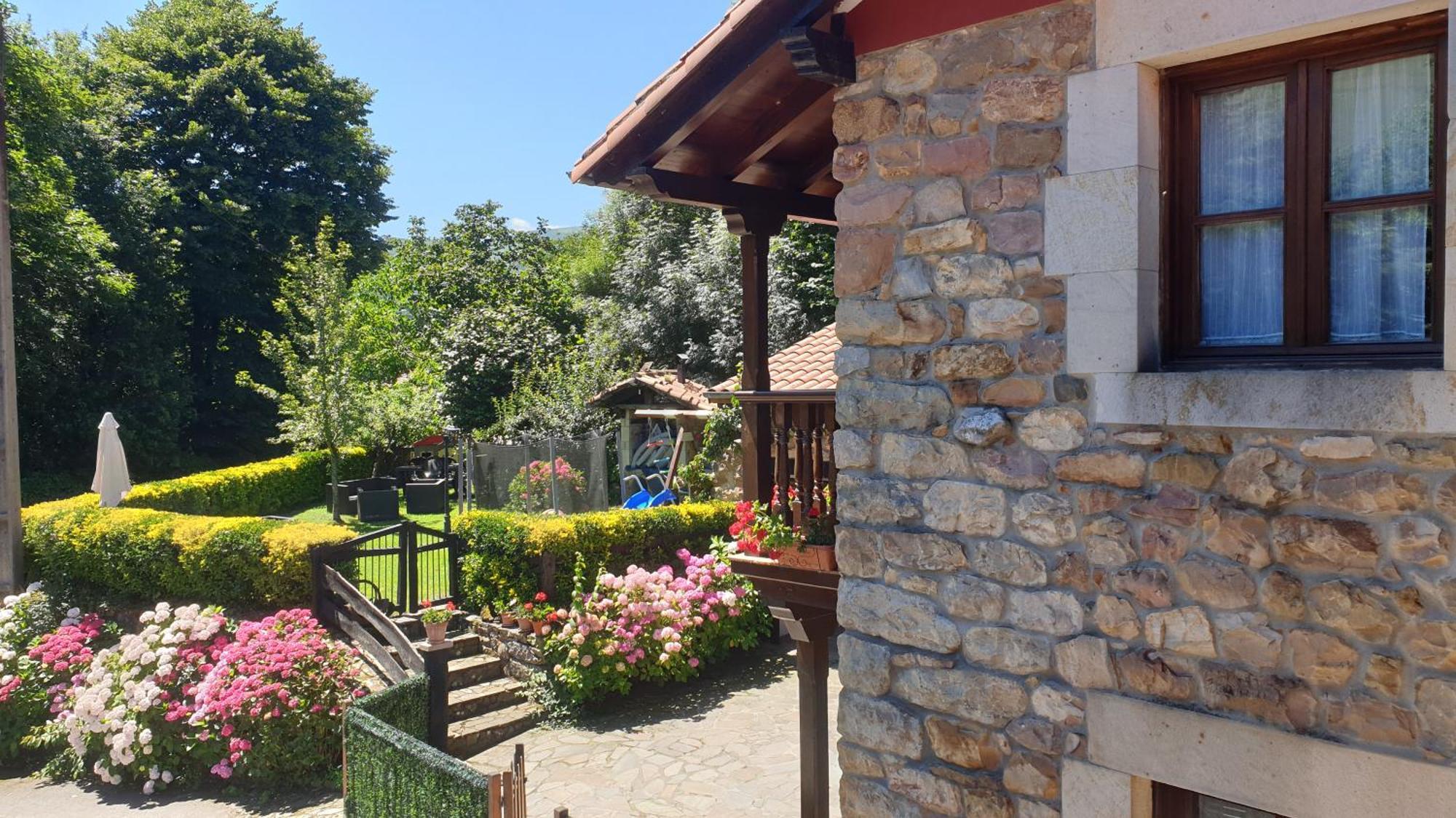 Casa Rural Caborzal Renedo De Cabuerniga Exterior foto