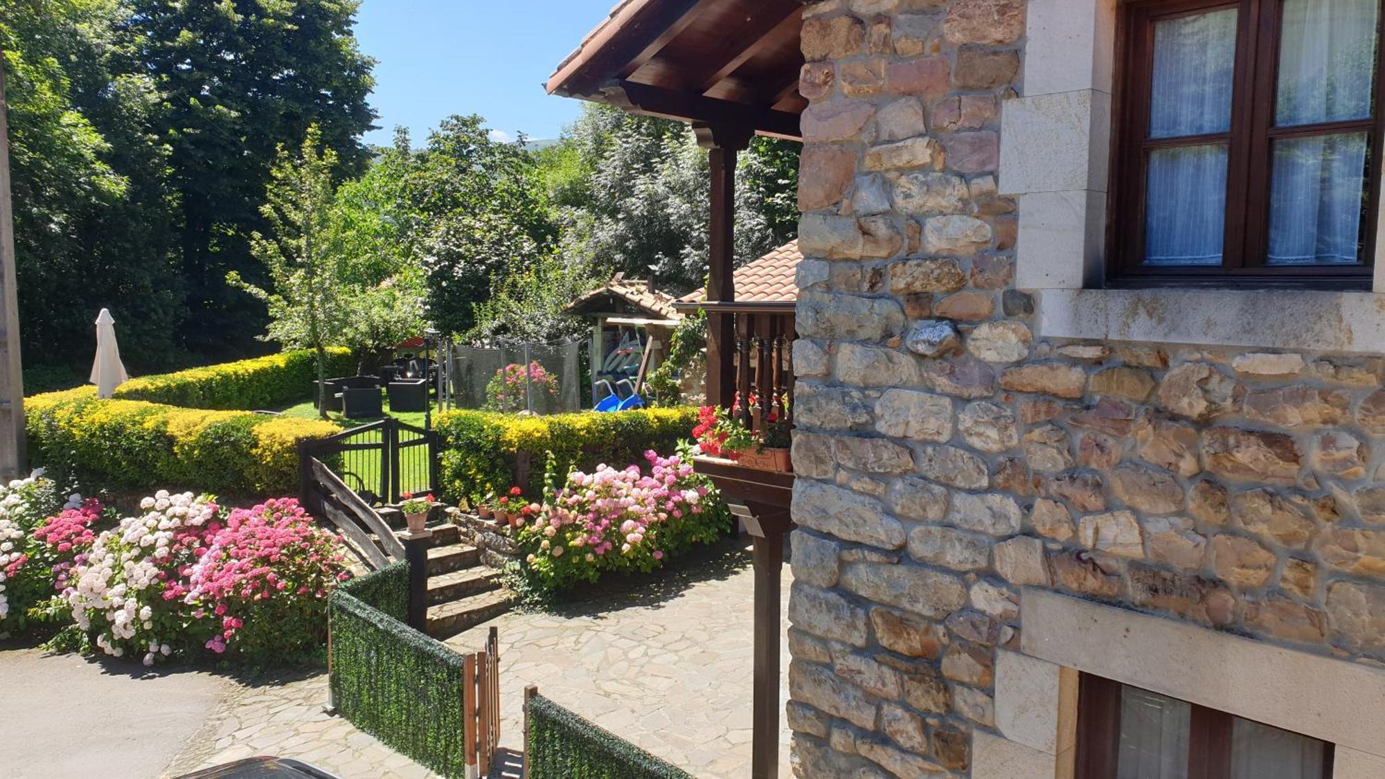 Casa Rural Caborzal Renedo De Cabuerniga Exterior foto